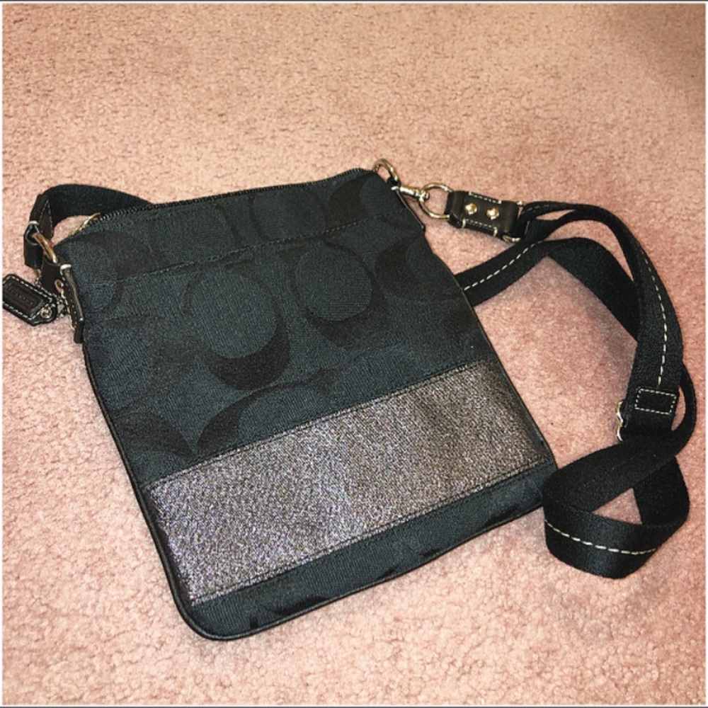 brand new coach purse/crossbody!!